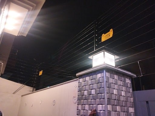 Shelly Technologies night wall electric fencing installation